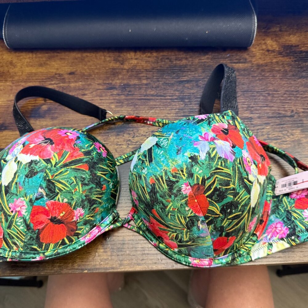 New Victoria’s Secret 38D Push Up Bikini Top Bling Shine Swimwear $69 NWT